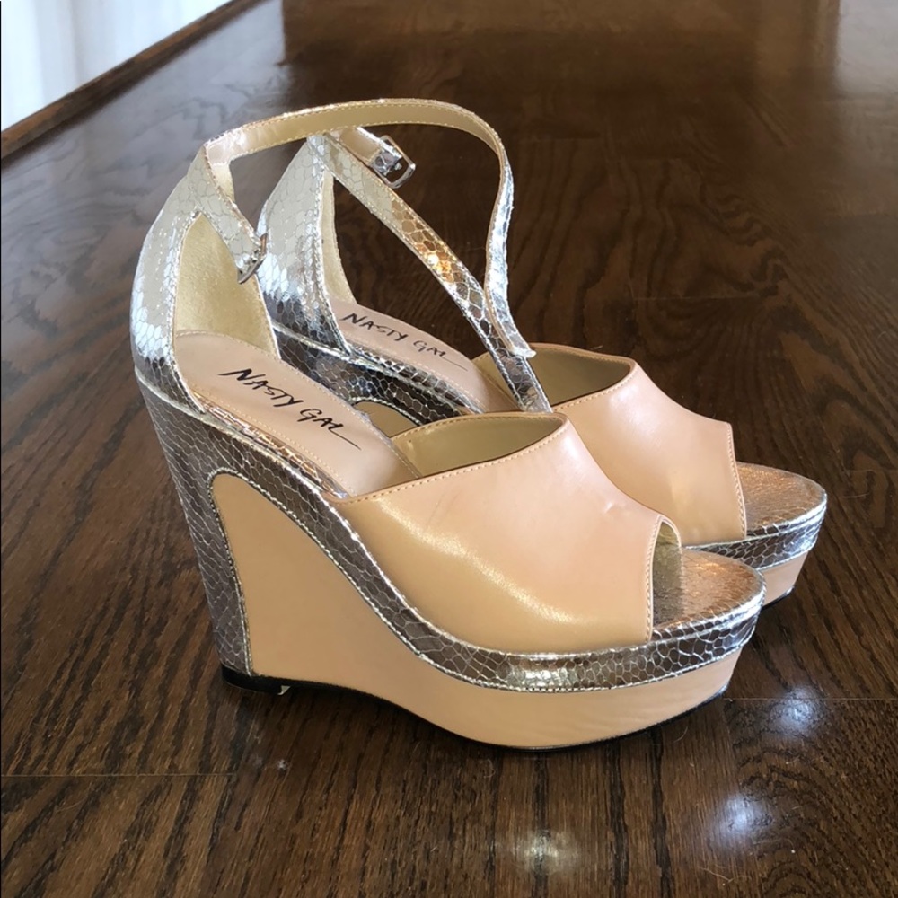 Nasty Gal rare tan & silver platforms size 7